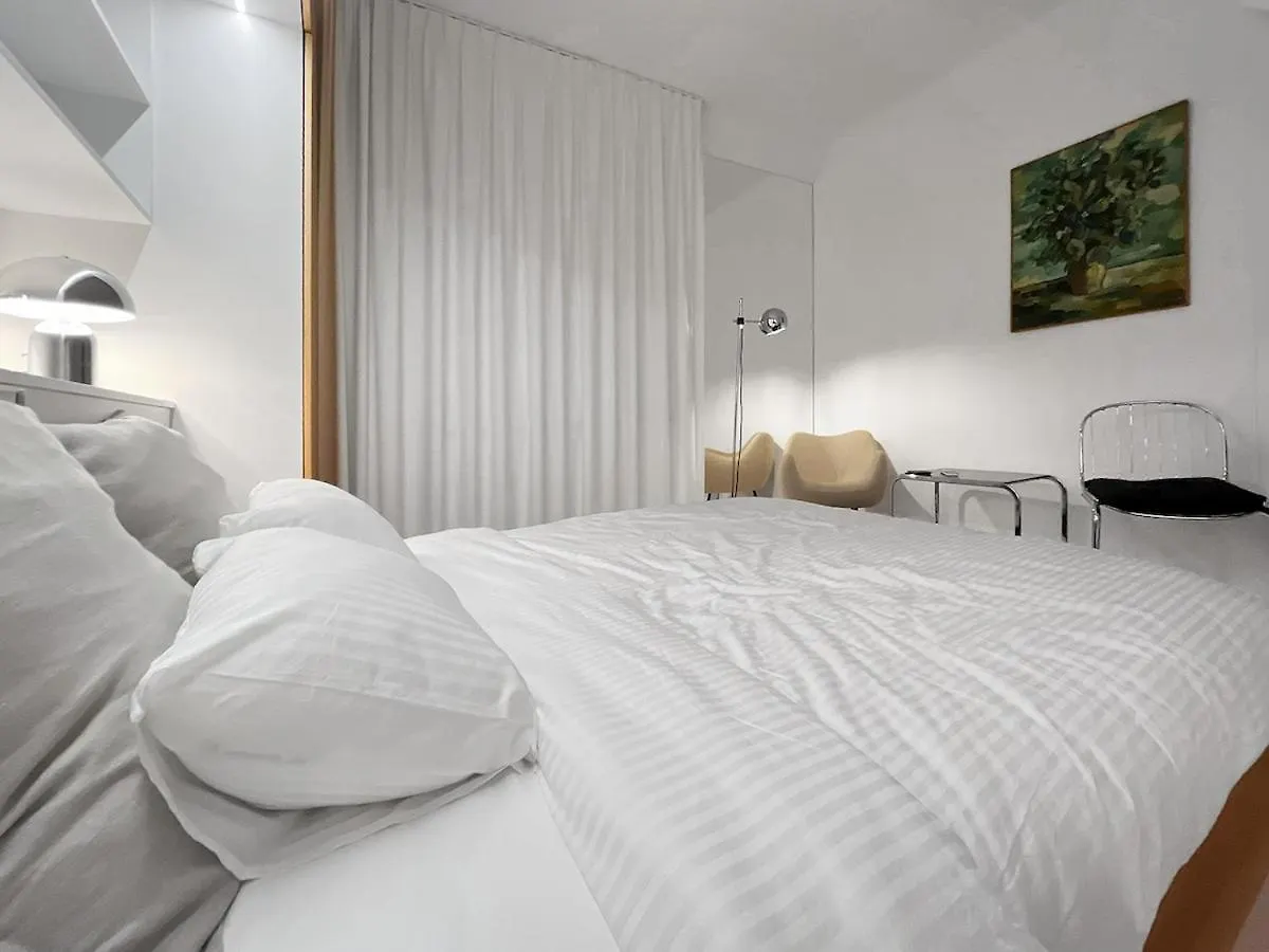 Apartment Modern Central Studio - Metro & Plac Zbawiciela Warsaw