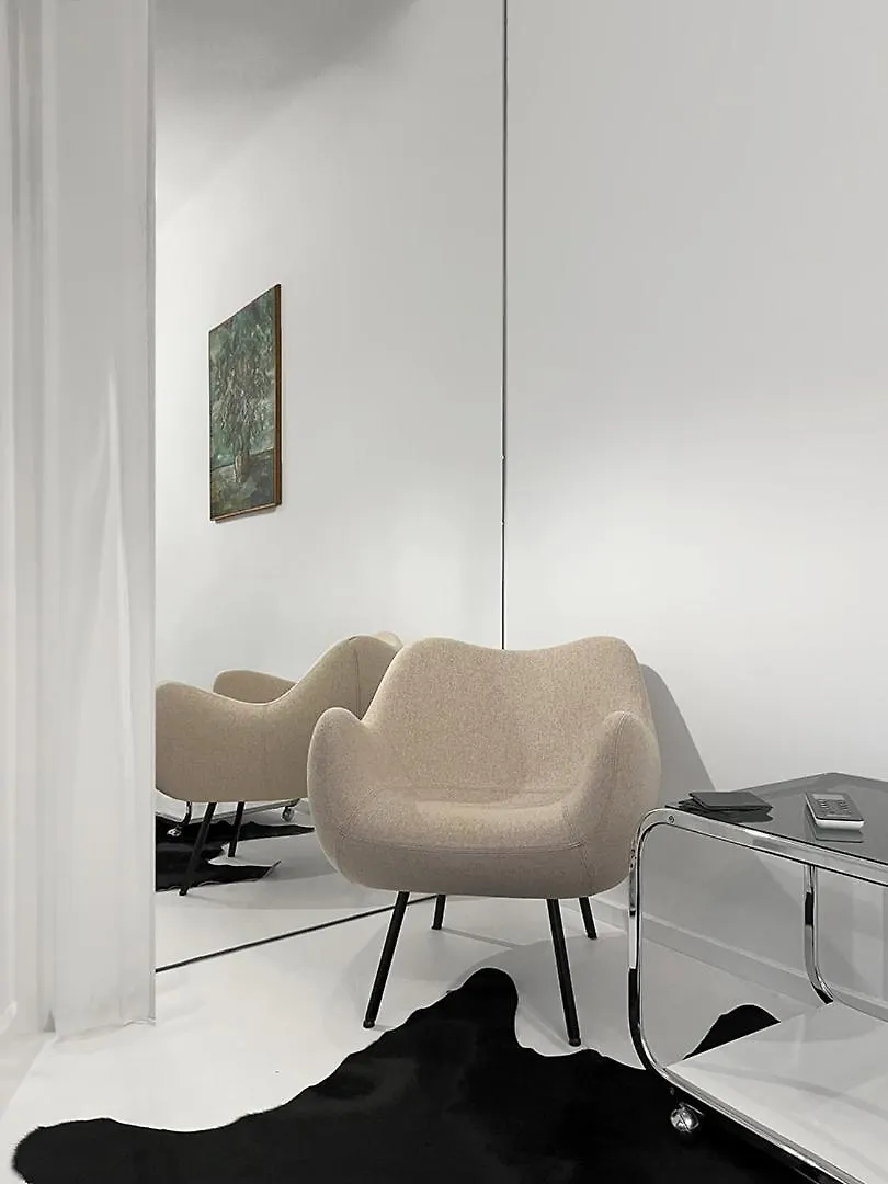 Modern Central Studio - Metro & Plac Zbawiciela Warsaw