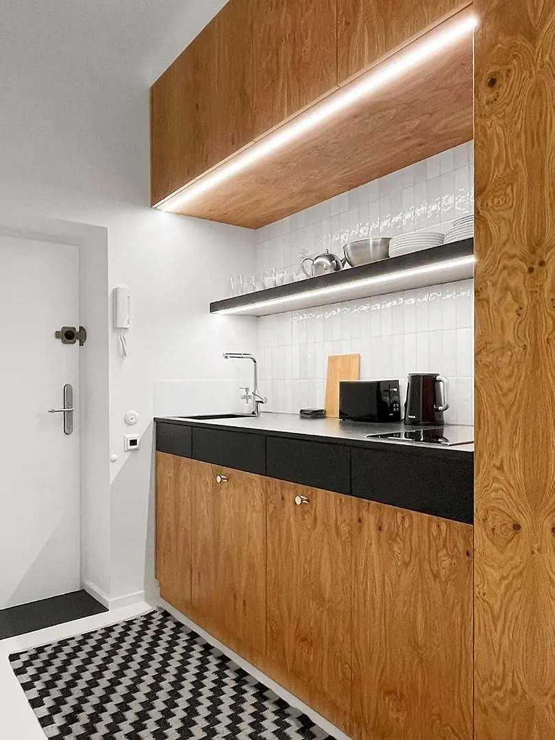 Modern Central Studio - Metro & Plac Zbawiciela Warsaw Poland